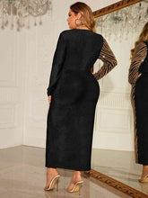 Load image into Gallery viewer, Plus Size Contrast V-Neck Slit Dress
