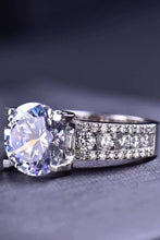 Load image into Gallery viewer, 18K Platinum-Plated Moissanite Side Stone Ring
